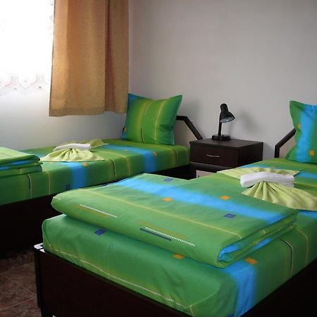 Georgievi Guest House Pomorie Extérieur photo