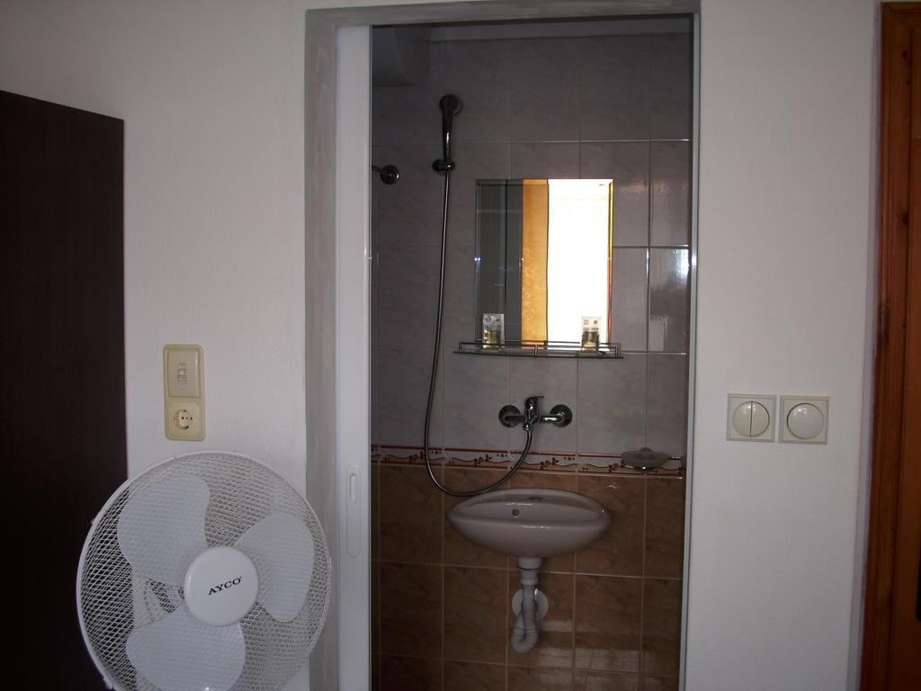 Georgievi Guest House Pomorie Extérieur photo