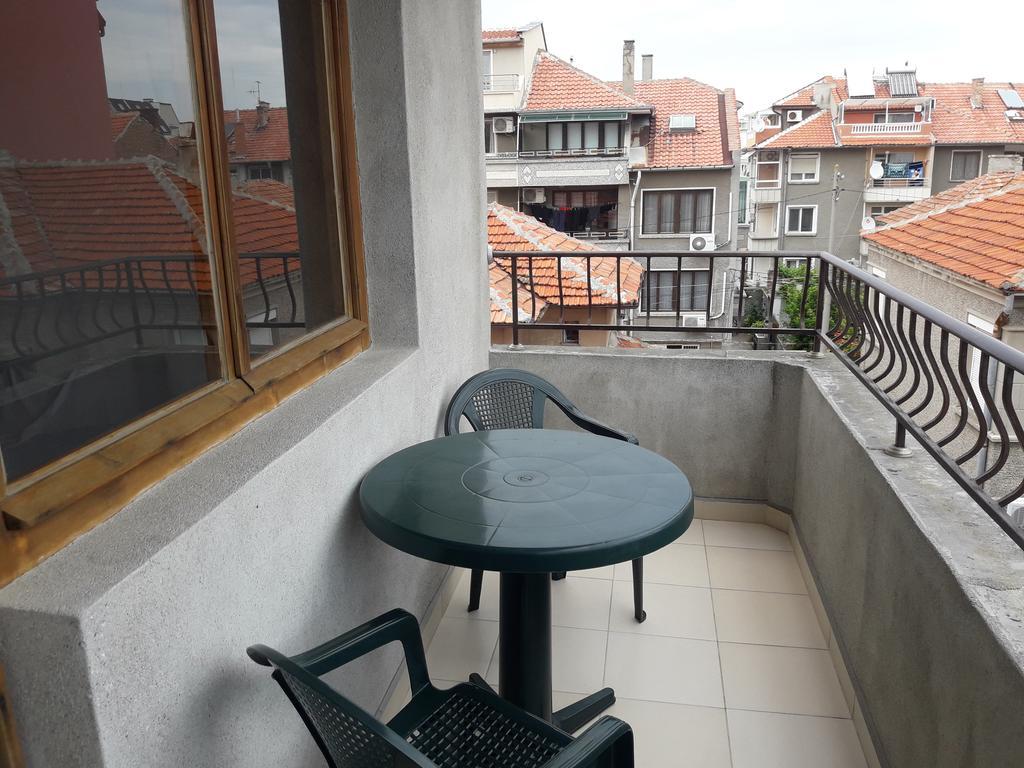 Georgievi Guest House Pomorie Extérieur photo